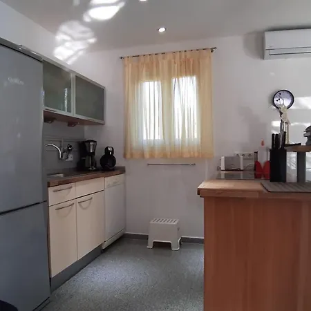 Haus Linden Insel Osljak Bei Zadar In Kroatien Apartment Preko