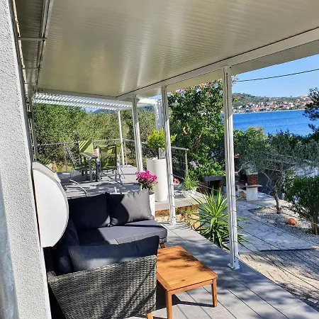 Haus Linden Insel Osljak Bei Zadar In Kroatien Apartment